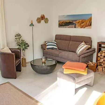 Nyaraló Holiday Apartment In Glowe With Swimming Pool Glowe