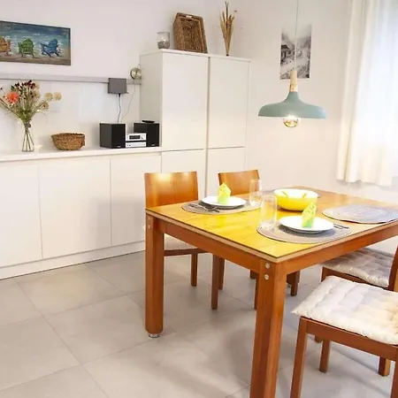 Nyaraló Holiday Apartment In Glowe With Swimming Pool *